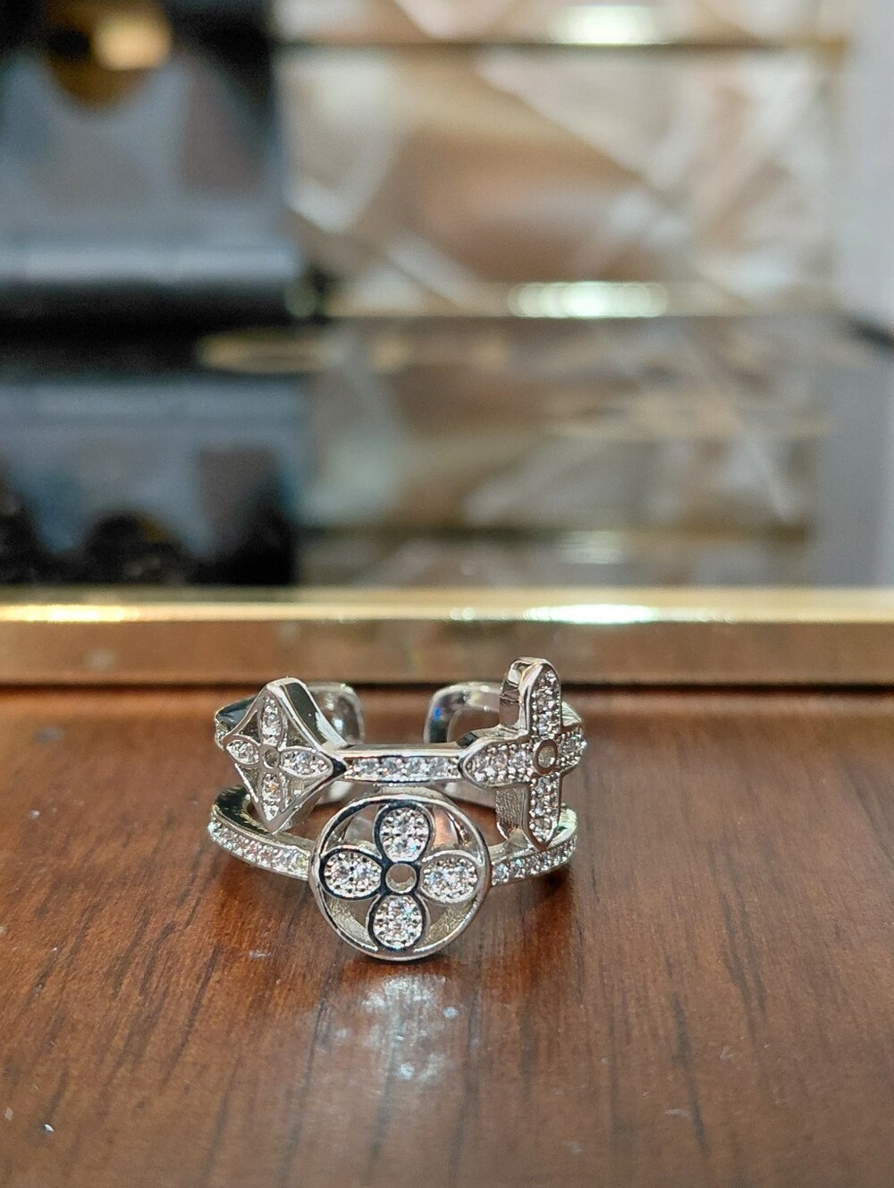 Luxury Designer FRENCH LV Fleur And Cross Silverplated Ring